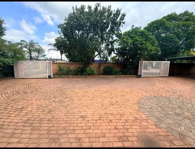 4 BEDROOM PROPERTY TO RENT IN GLEN MARAIS